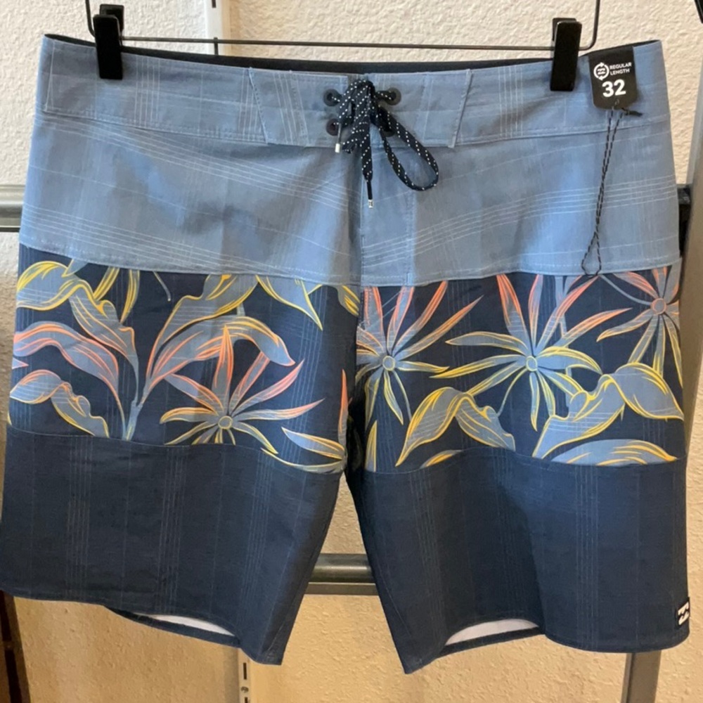 Billabong Men’s Boardshort
